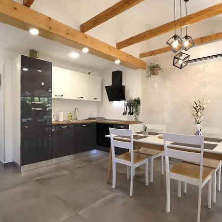 Semesterbostad House 