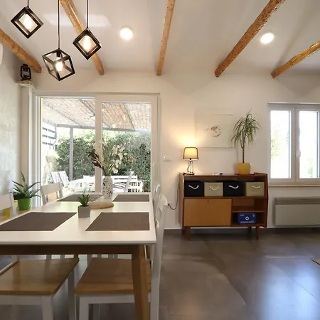 بيت للعطل House 